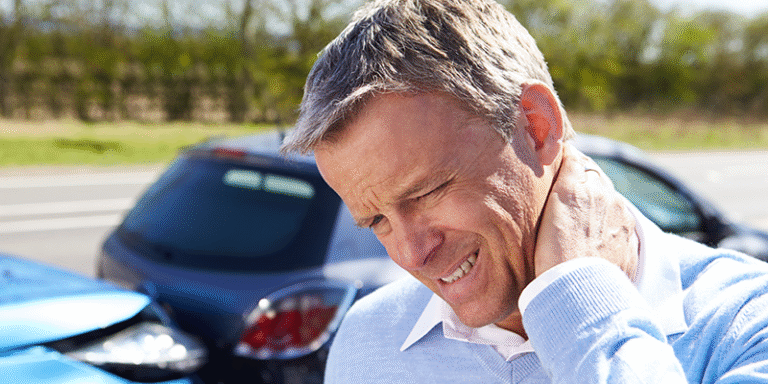 Whiplash, vers quoi se tourner lorsque le cou ne tourne plus?