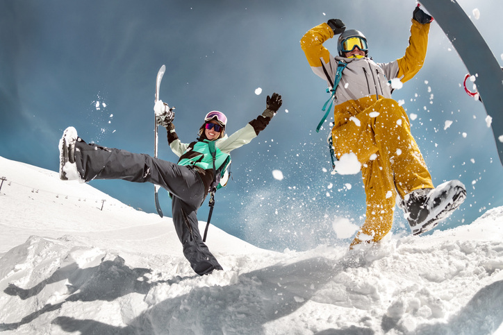 Bien s’échauffer avant le ski ou la planche : la clé pour une journée sans blessures